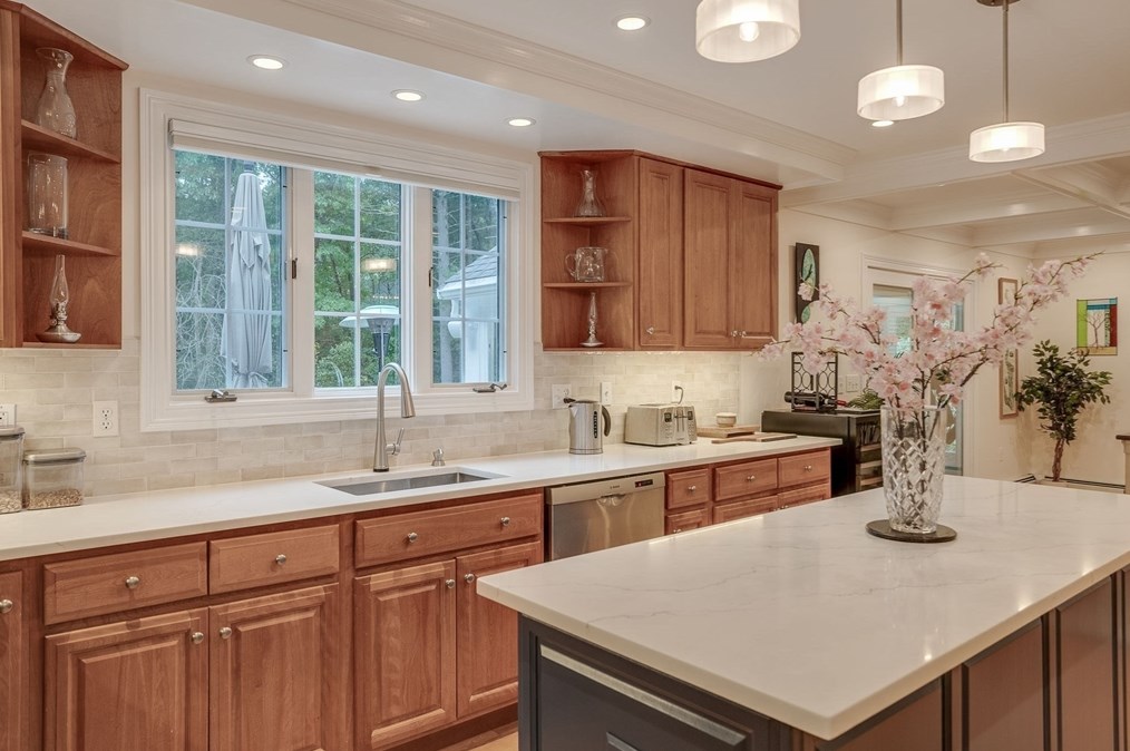 5 Stone Row Ln, Georgetown MA 01833-1242 exterior