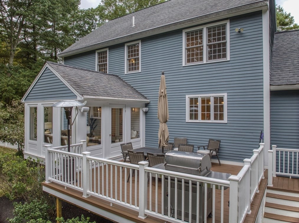 5 Stone Row Ln, Georgetown MA 01833-1242 exterior