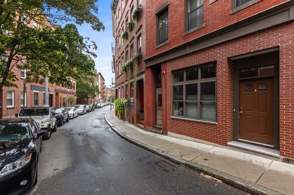 34 Charter St, Boston MA  exterior