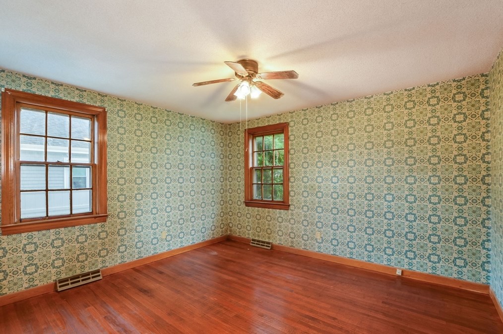 234 Pne Grv St, New Bedford MA 02745-2615 exterior