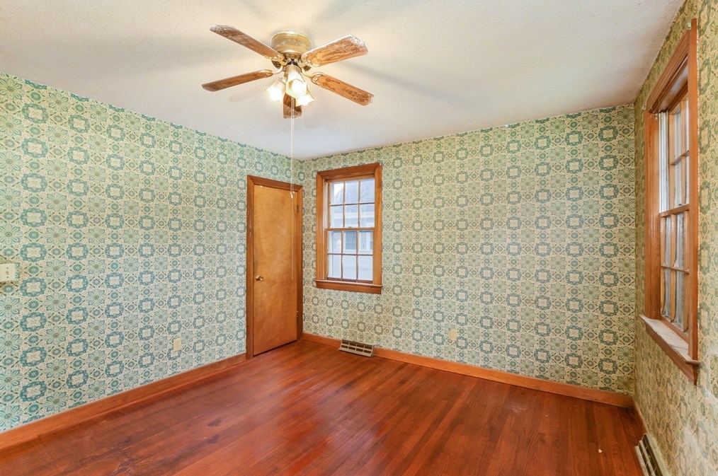 234 Pne Grv St, New Bedford MA 02745-2615 exterior