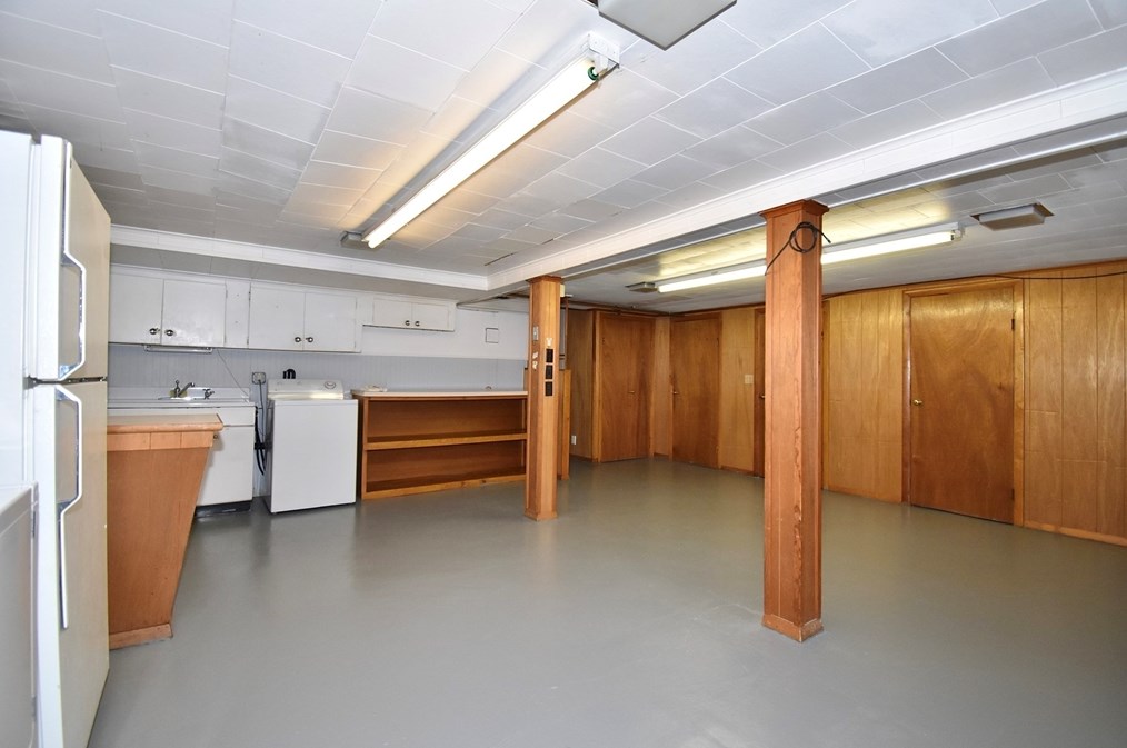 442 Prospect St, Chicopee MA 01013-4047 exterior