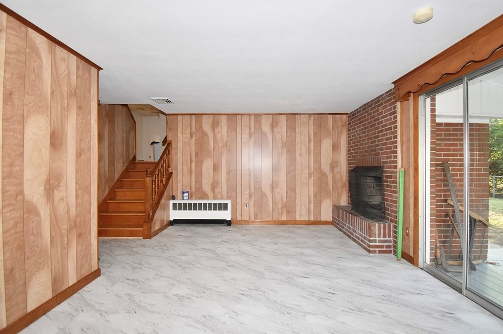 442 Prospect St, Chicopee MA 01013-4047 exterior