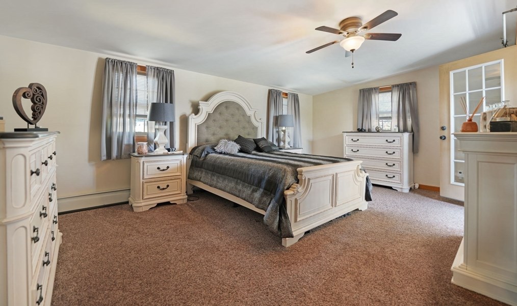 55 Lexington Ave, Dartmouth MA 02747-3407 exterior