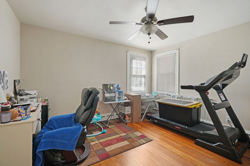 55 Lexington Ave, Dartmouth MA 02747-3407 exterior