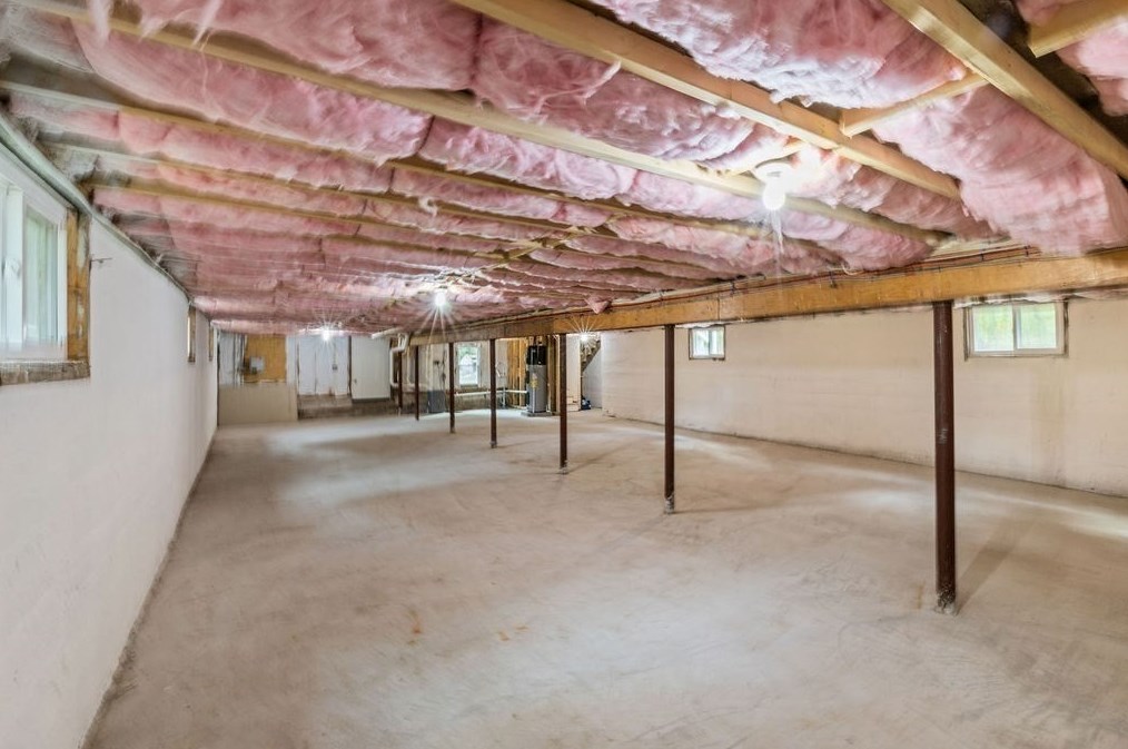 451 Matfield St, West Bridgewater MA  02379-1343 exterior