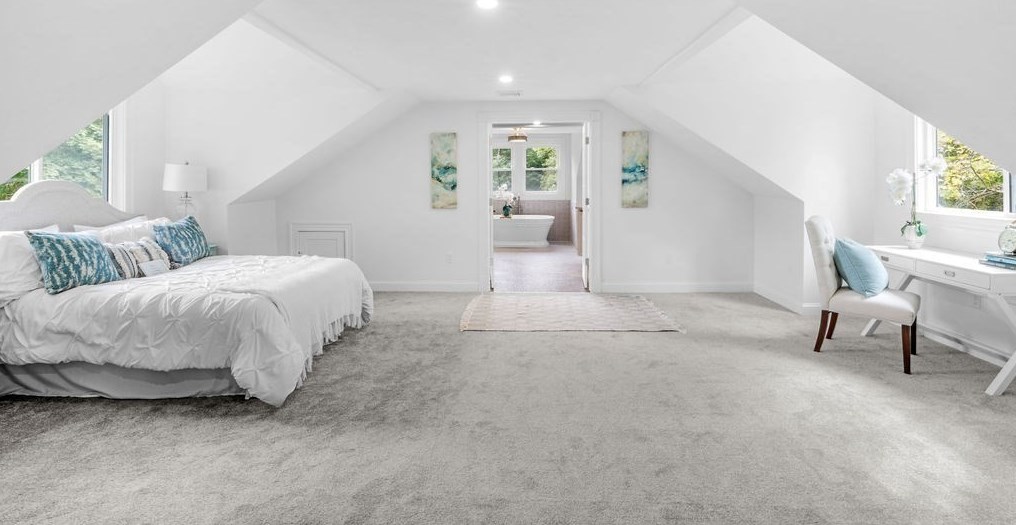 451 Matfield St, West Bridgewater MA  02379-1343 exterior