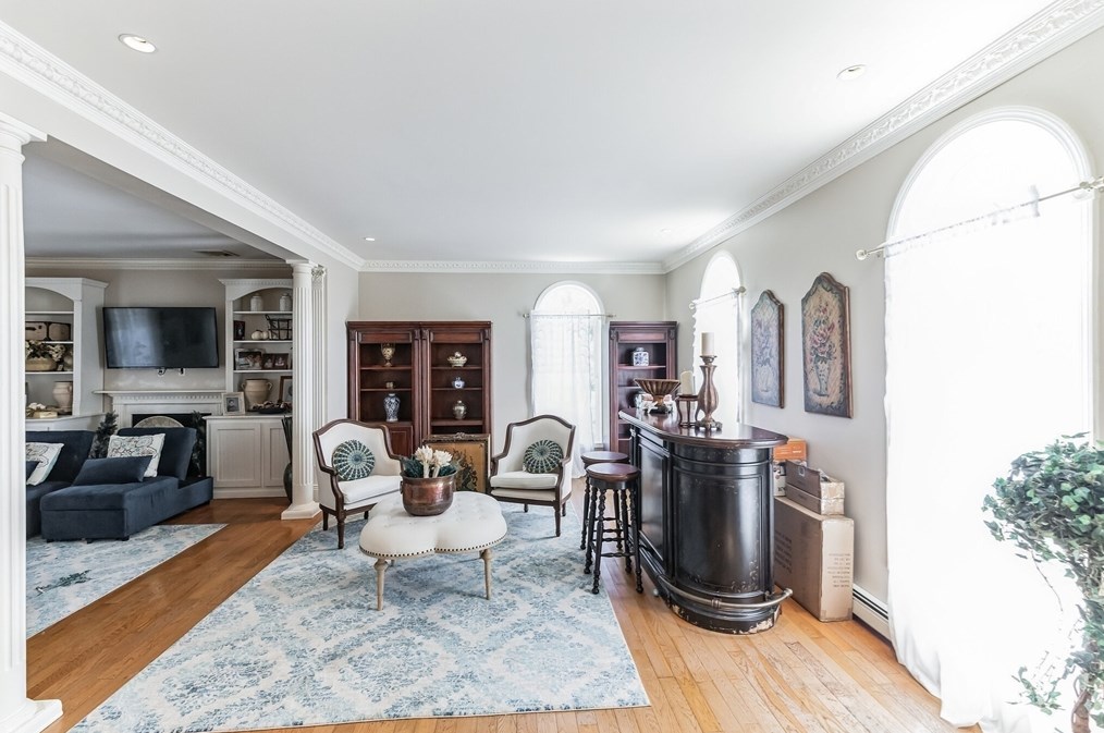 1 Aster Ln, Dartmouth MA 02748-1785 exterior