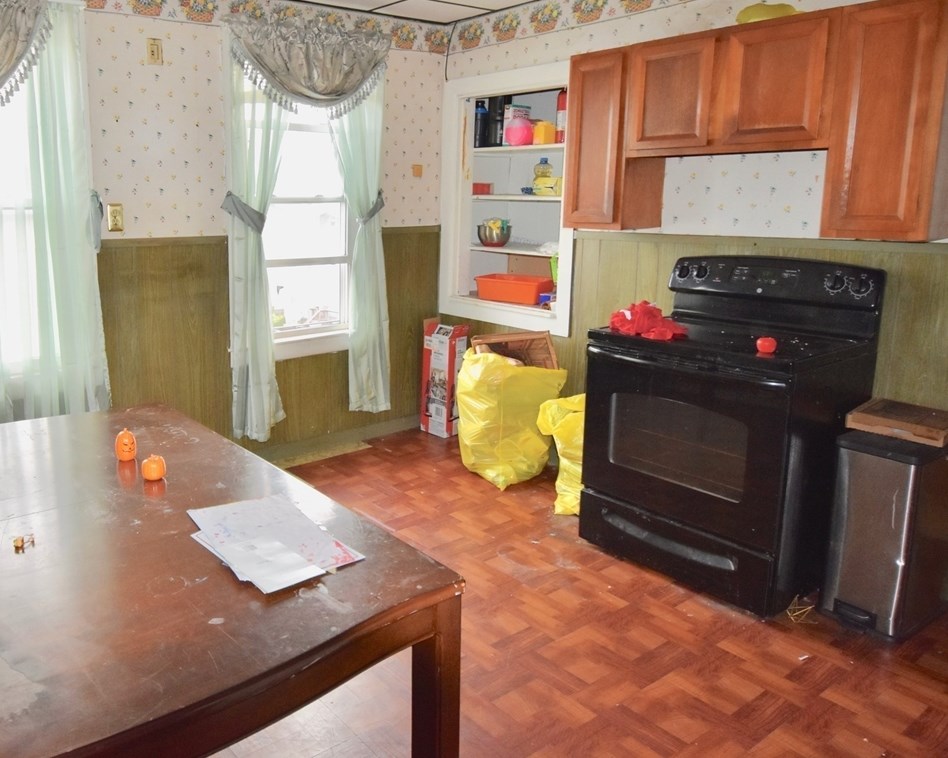 36 Plantation St, Worcester MA 01604-4756 exterior