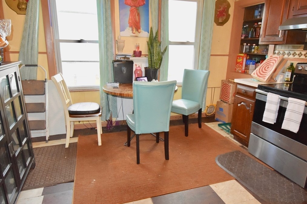 36 Plantation St, Worcester MA 01604-4756 exterior