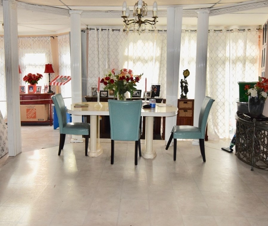 36 Plantation St, Worcester MA 01604-4756 exterior