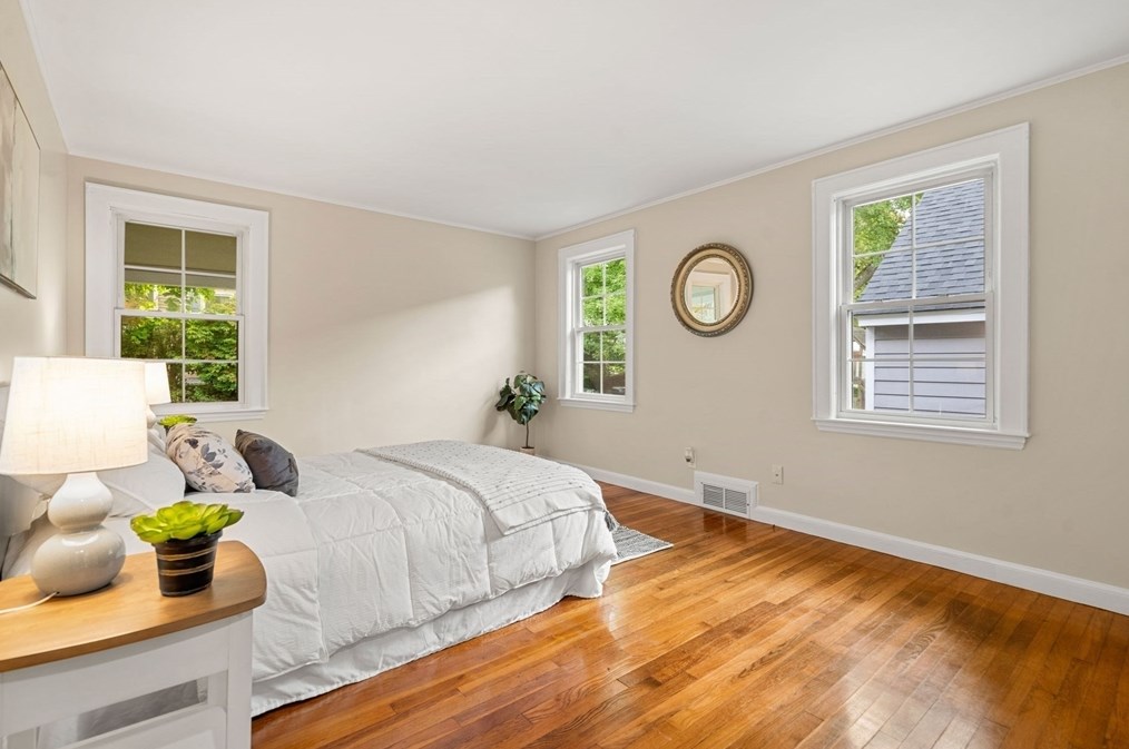 755 Merrimack St, Lowell MA 01852-5903 exterior