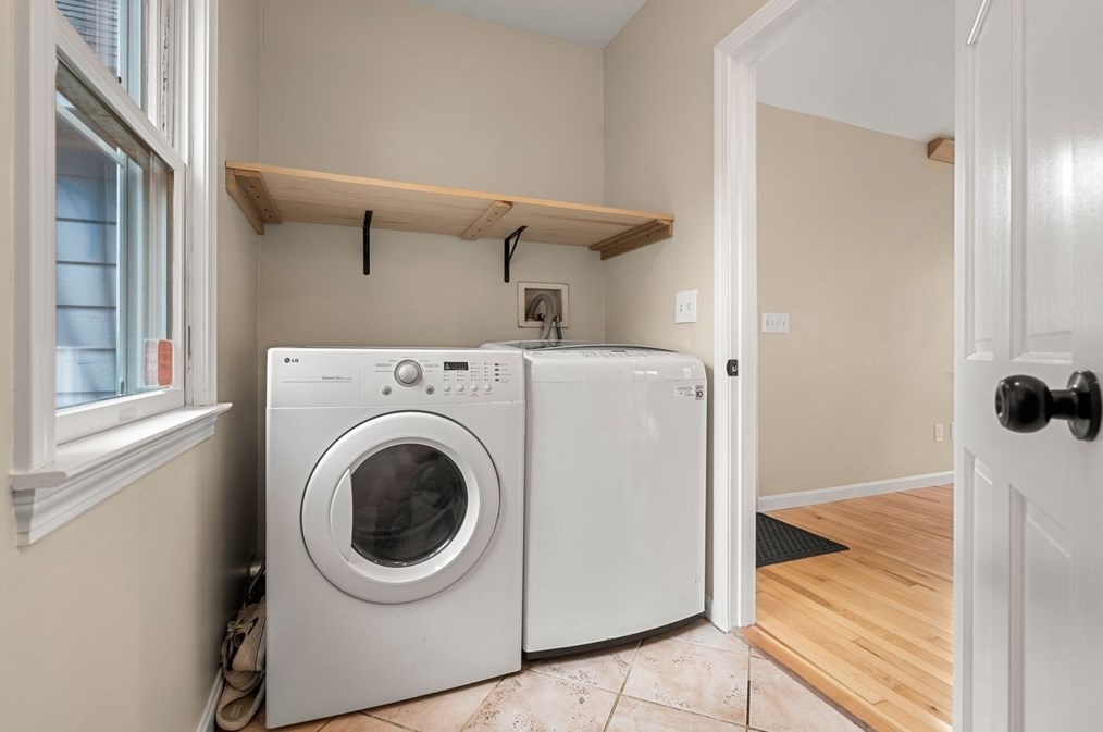 755 Merrimack St, Lowell MA 01852-5903 exterior