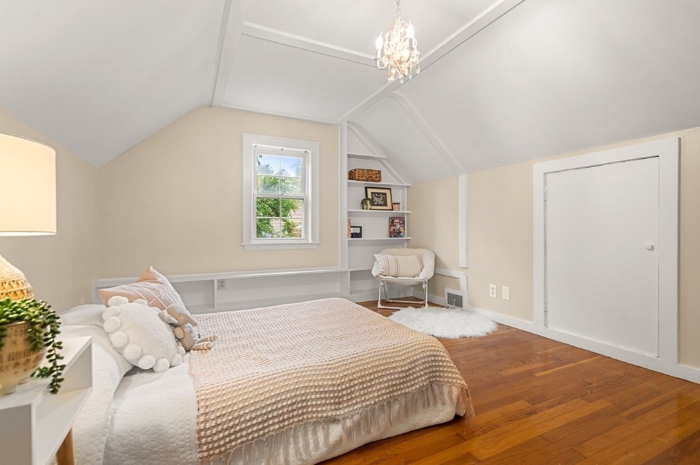 755 Merrimack St, Lowell MA 01852-5903 exterior