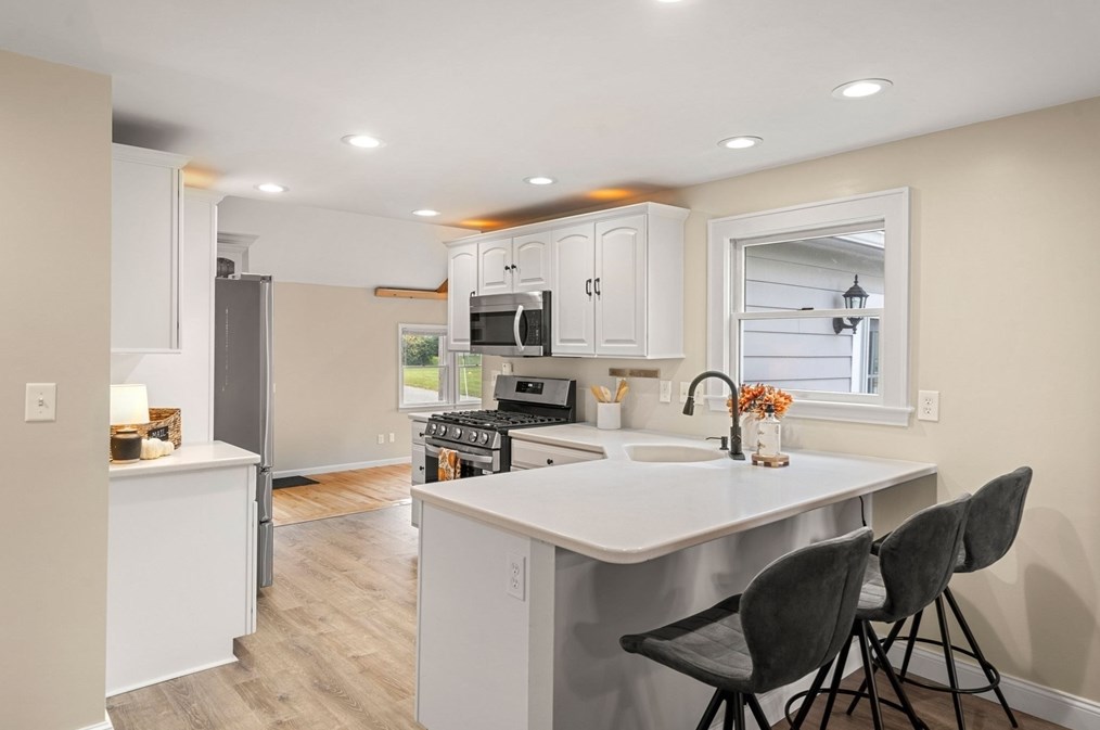 755 Merrimack St, Lowell MA 01852-5903 exterior