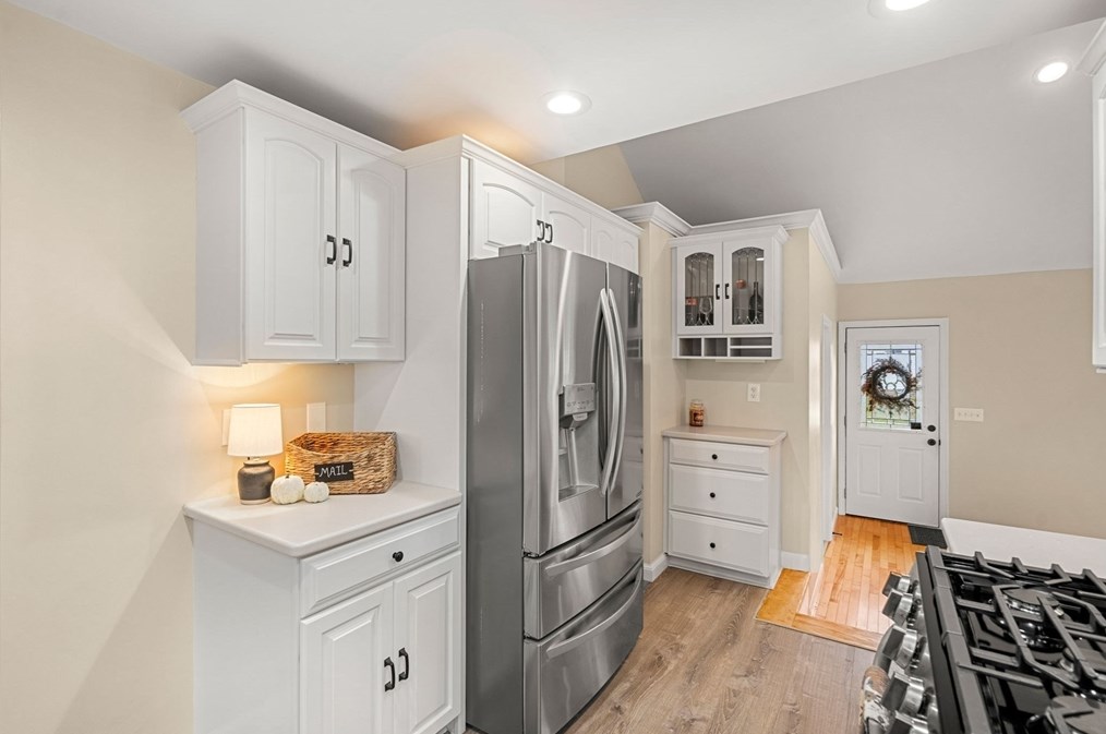 755 Merrimack St, Lowell MA 01852-5903 exterior