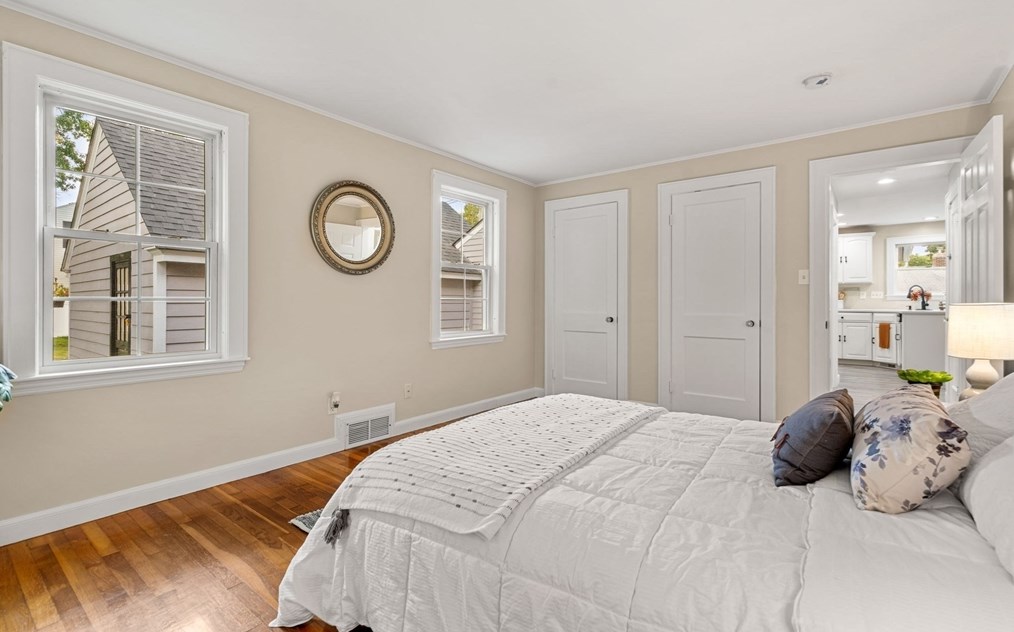 755 Merrimack St, Lowell MA 01852-5903 exterior