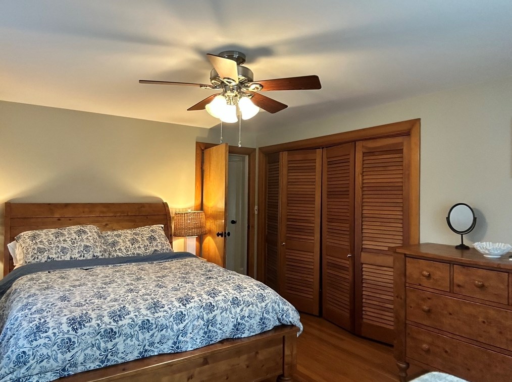 526 Commercial St, Weymouth MA 02188-3705 exterior