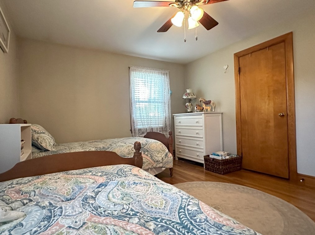 526 Commercial St, Weymouth MA 02188-3705 exterior