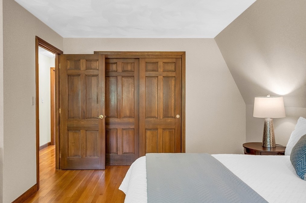 44 Thomas Dr, Chelmsford MA 01824-2010 exterior