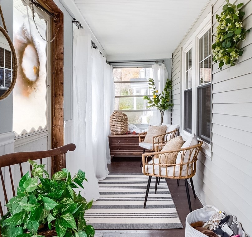 465 Chandler St, Worcester MA 01602-2935 exterior