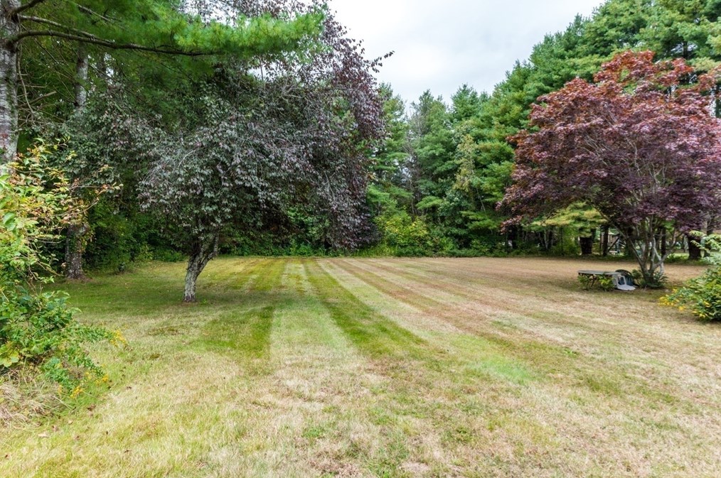 53 Tucker Ln, Dartmouth MA 02747-3528 exterior