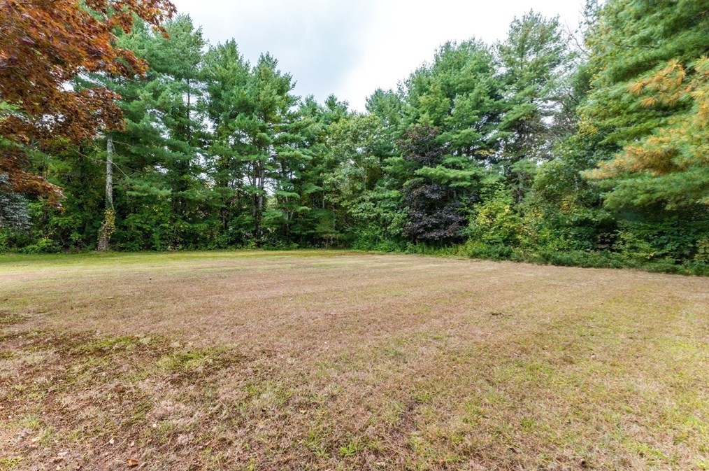 53 Tucker Ln, Dartmouth MA 02747-3528 exterior