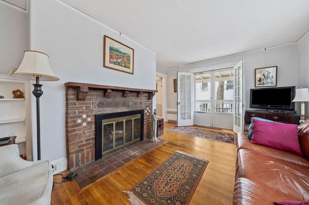 75 Greenleaf St, Quincy MA  02169-4429 exterior