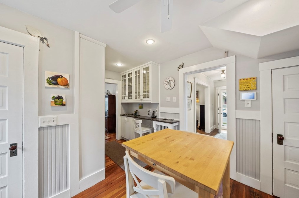 75 Greenleaf St, Quincy MA  02169-4429 exterior