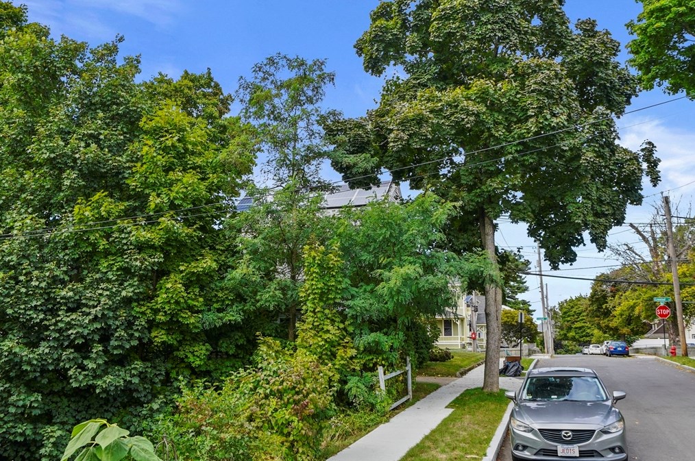 75 Greenleaf St, Quincy MA  02169-4429 exterior