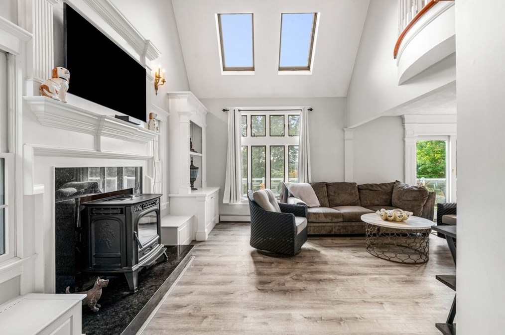 655 Broadway, Haverhill MA 01830-2404 exterior