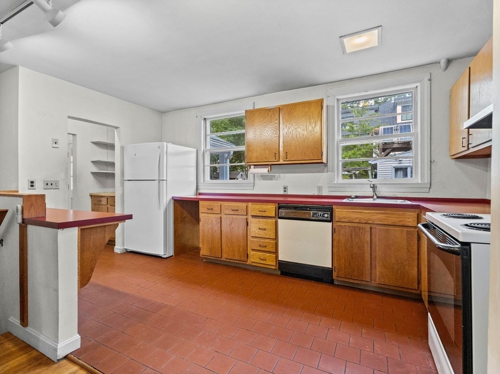 111 Fairmont St, Arlington MA 02474-8718 exterior