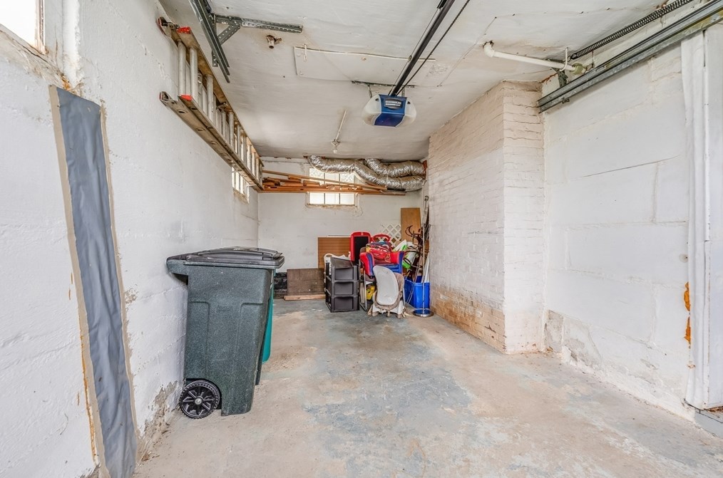 1449 Quincy Shore Dr, Quincy MA 02171-2932 exterior