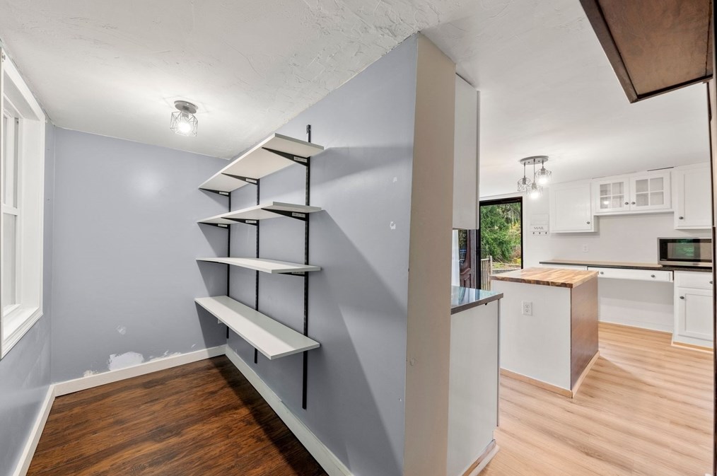 175 Plymouth St, Carver MA  02330-1002 exterior