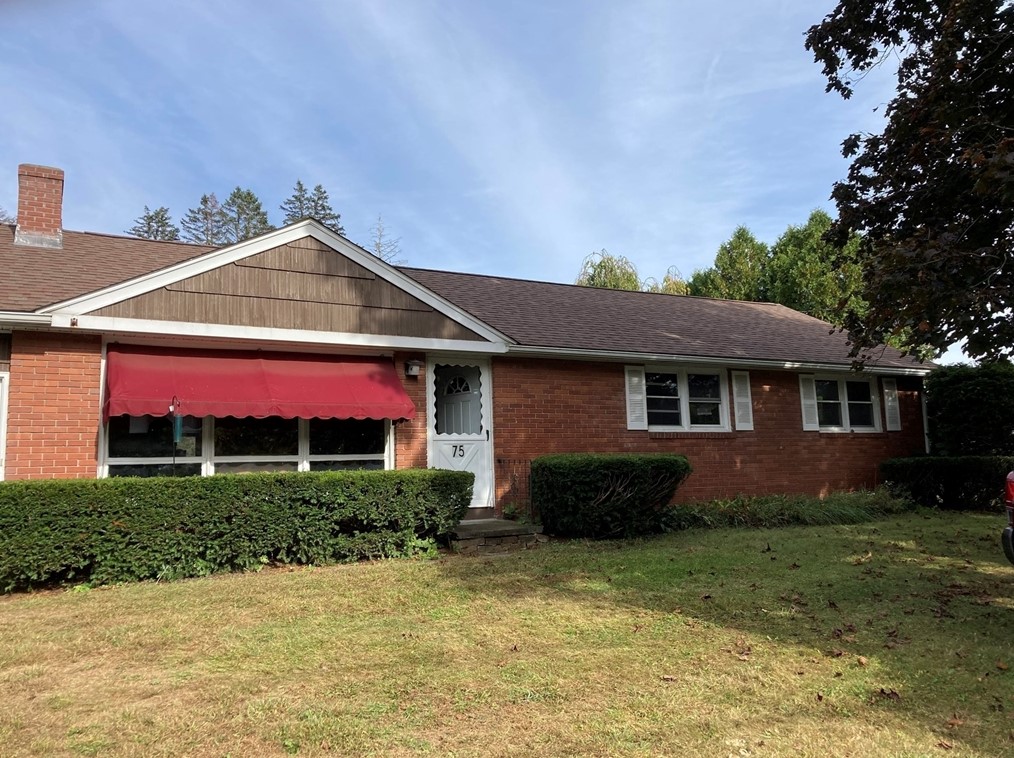 75 Hadley St, South Hadley MA 01075-1047 exterior
