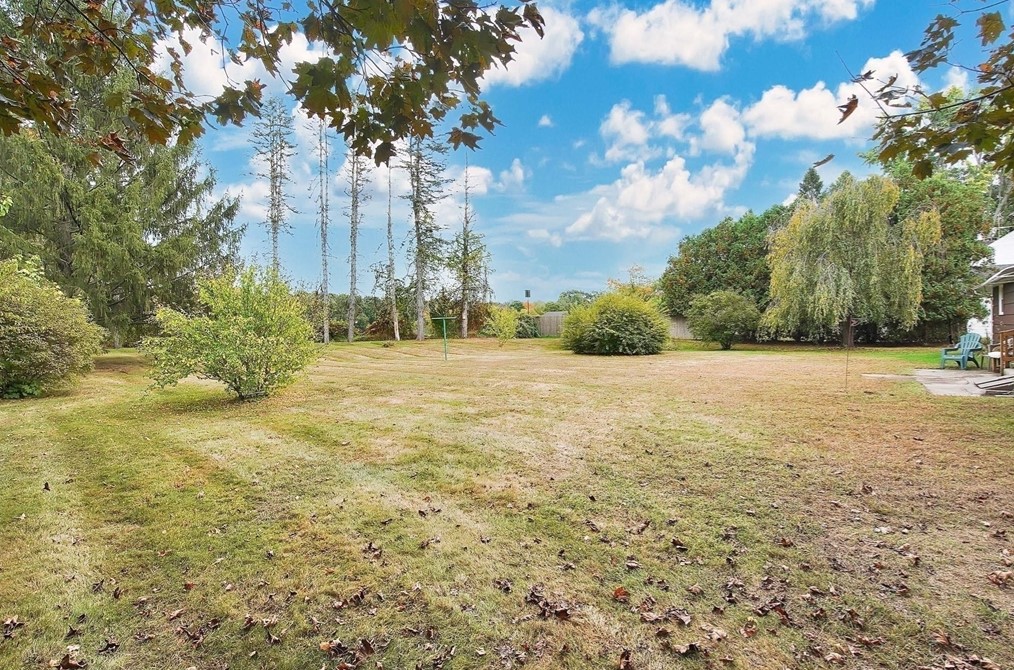 75 Hadley St, South Hadley MA 01075-1047 exterior