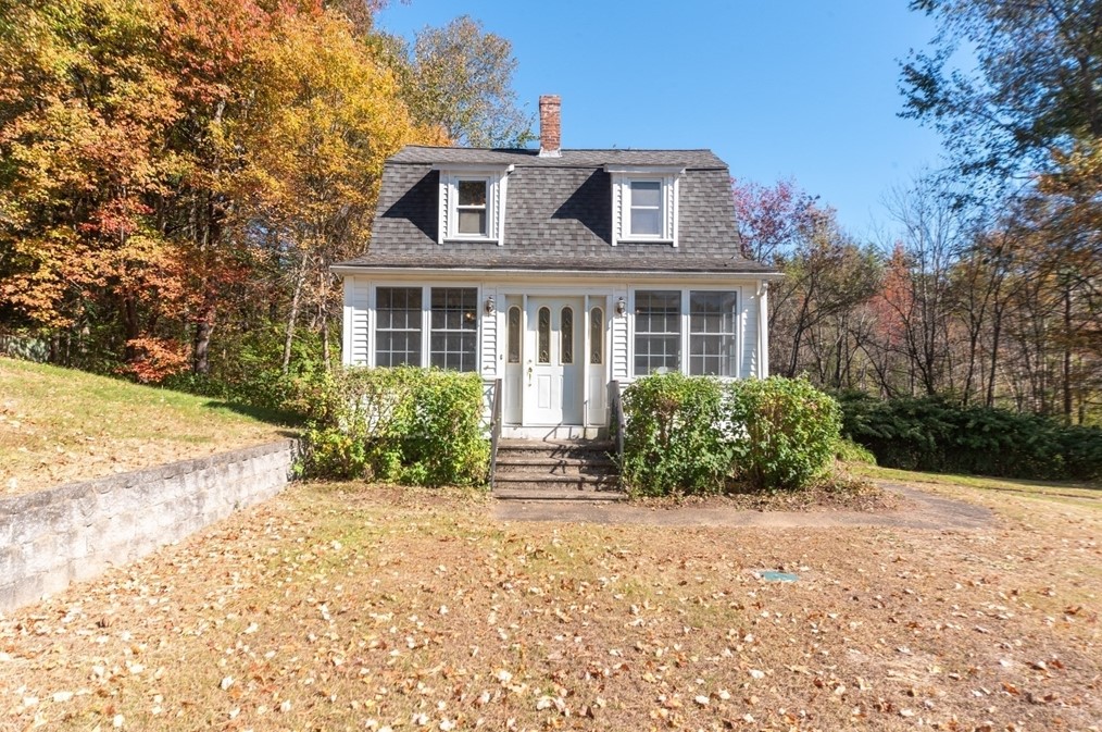 2677 Main St, Lancaster MA 01523-2327 exterior