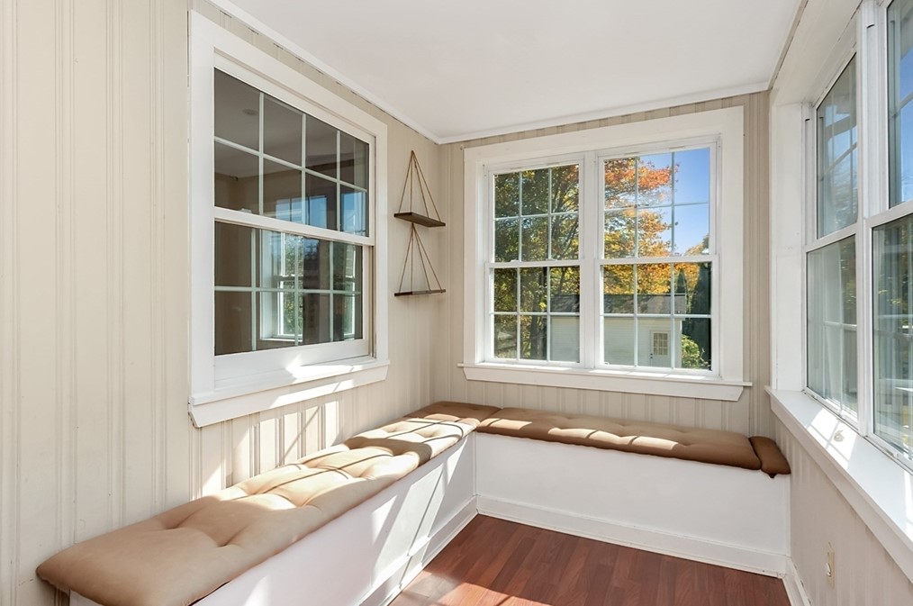 2677 Main St, Lancaster MA 01523-2327 exterior