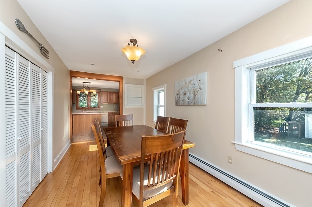 2677 Main St, Lancaster MA 01523-2327 exterior