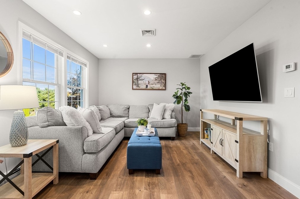 3 Pingry Way, Ayer MA 01432-1774 exterior