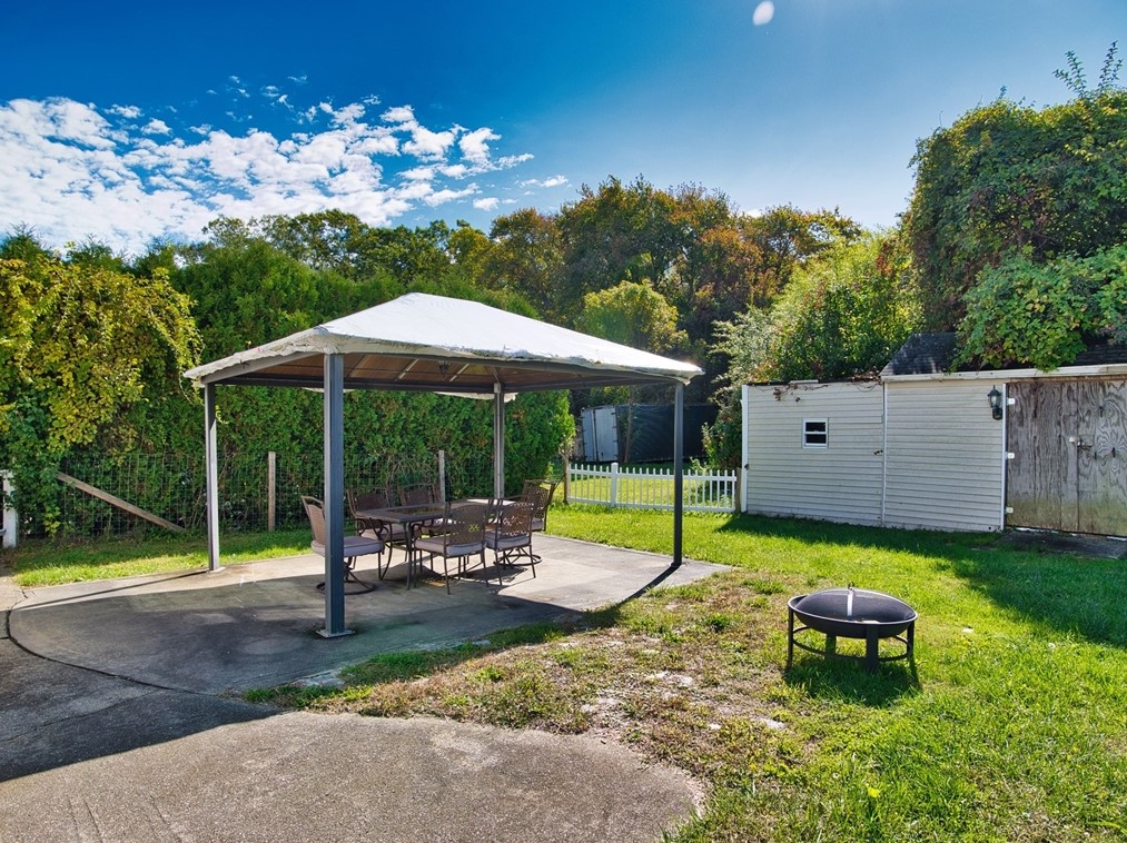 3 Wordell St, Dartmouth MA  02748-1600 exterior