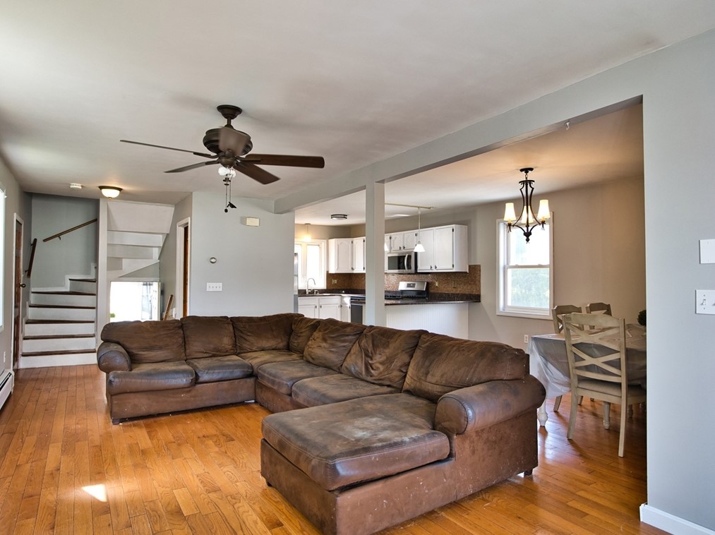 3 Wordell St, Dartmouth MA  02748-1600 exterior