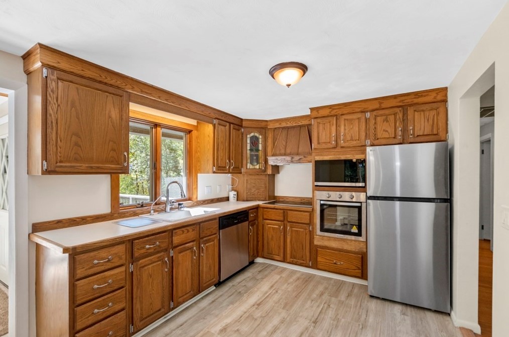 1704 Trapelo Rd, Waltham MA 02452-6363 exterior