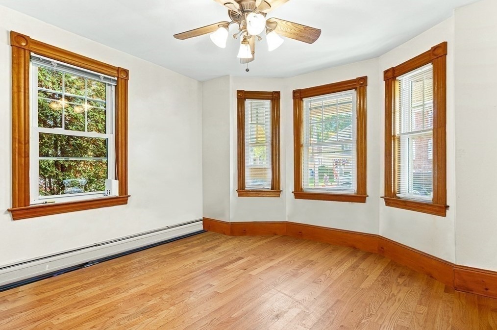 1011 Massachusetts Ave, Arlington MA 02476-4310 exterior