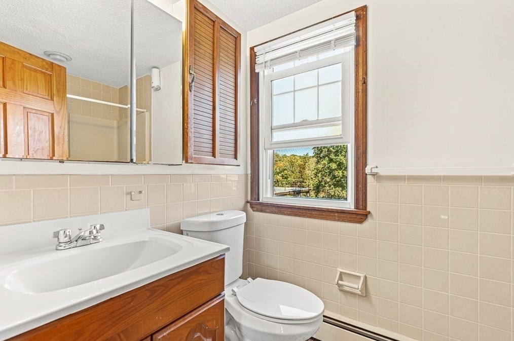 1011 Massachusetts Ave, Arlington MA 02476-4310 exterior