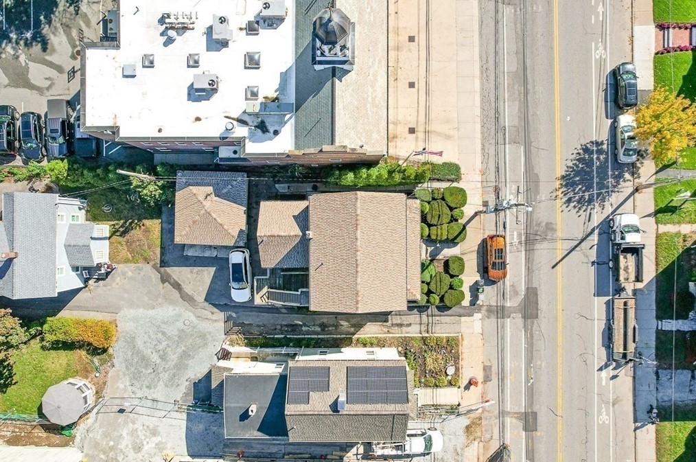 1011 Massachusetts Ave, Arlington MA 02476-4310 exterior