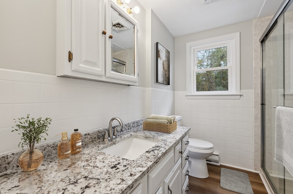 480 Main St, Hanover MA 02339-1911 exterior