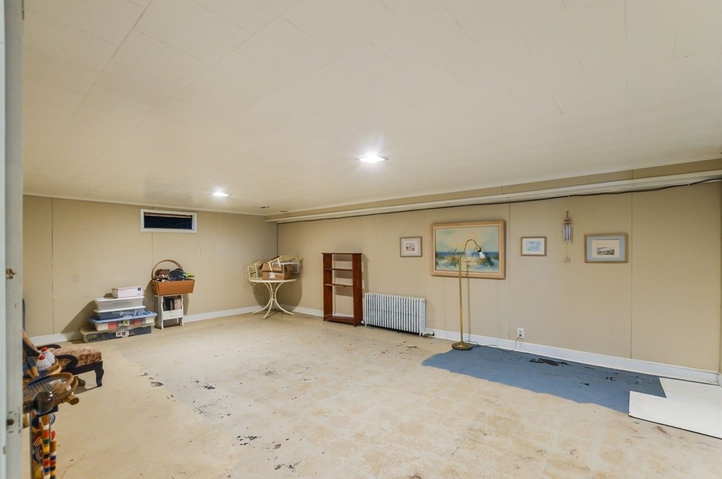 190 Plymouth St, New Bedford MA 02740-2256 exterior