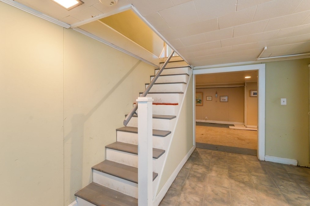 190 Plymouth St, New Bedford MA 02740-2256 exterior