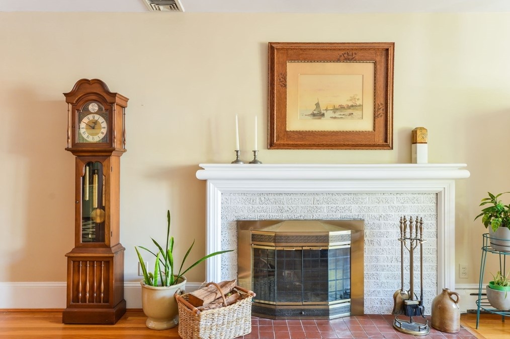 190 Plymouth St, New Bedford MA 02740-2256 exterior